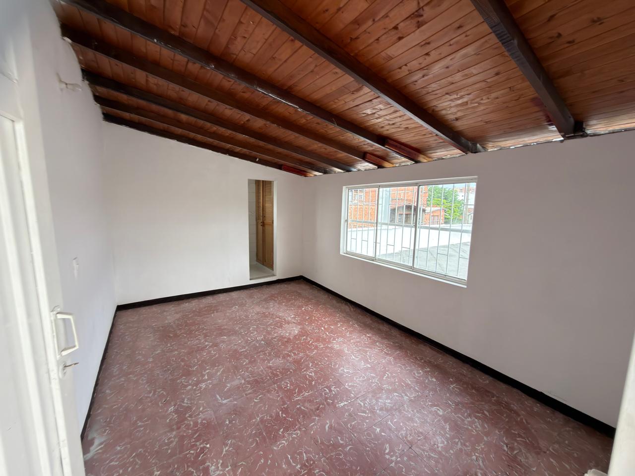 ARRIENDO CASA COMERCIAL EN BELEN LA GLORIA