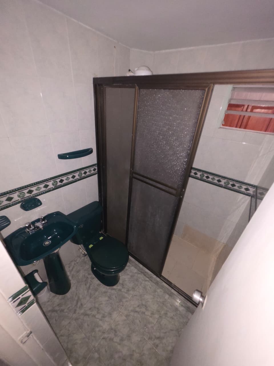 ARRIENDO APARTAMENTO EN LA AMERICA