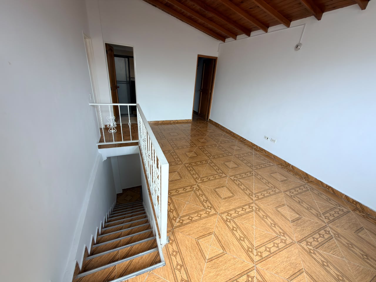 ARRIENDO APARTAMENTO EN LA FLORESTA