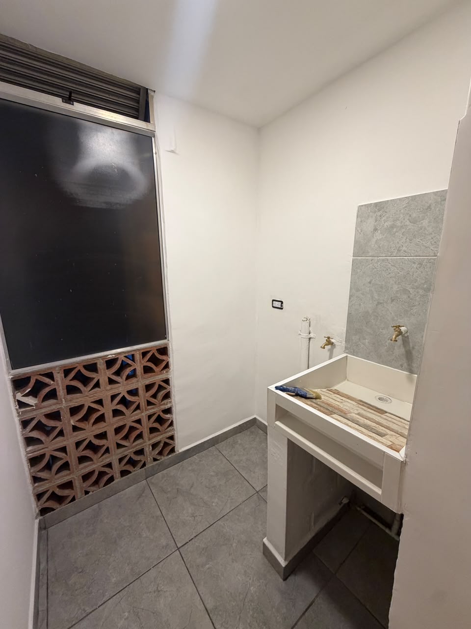VENDO APARTAMENTO EN LA AURORA