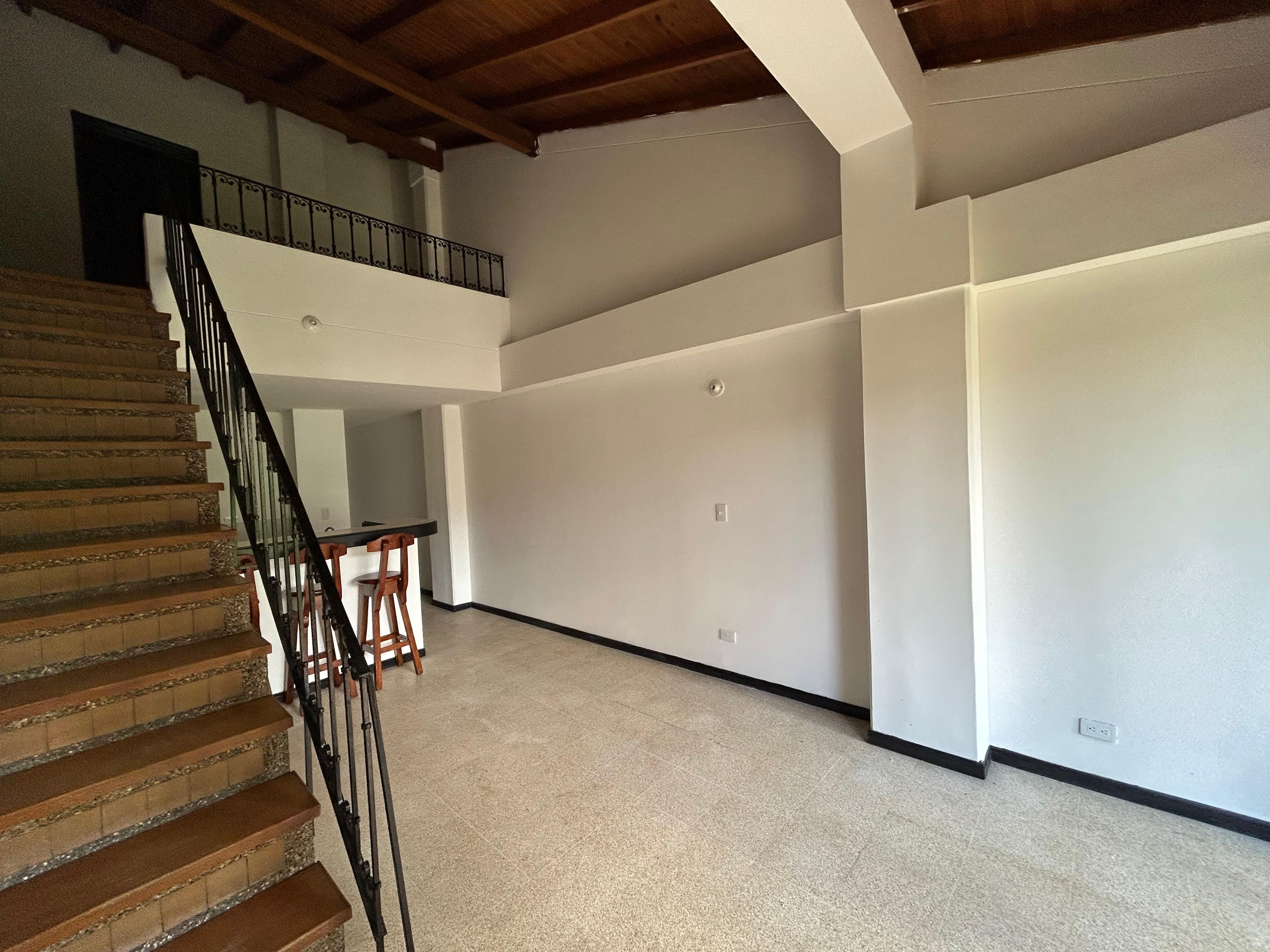 Arriendo apartamento duplex en simon bolivar