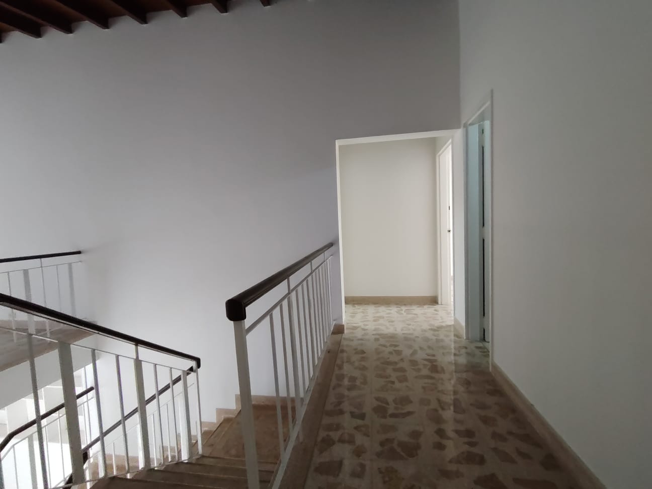 Se arrienda casa en simón bolívar