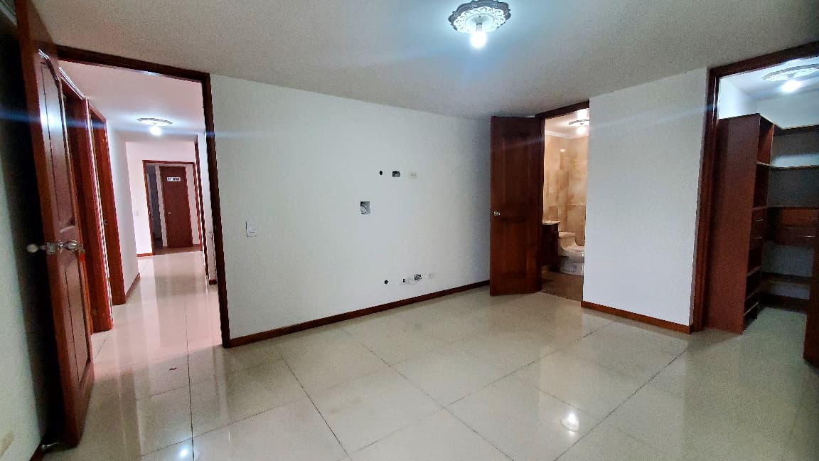 Arriendo apartamento los colores