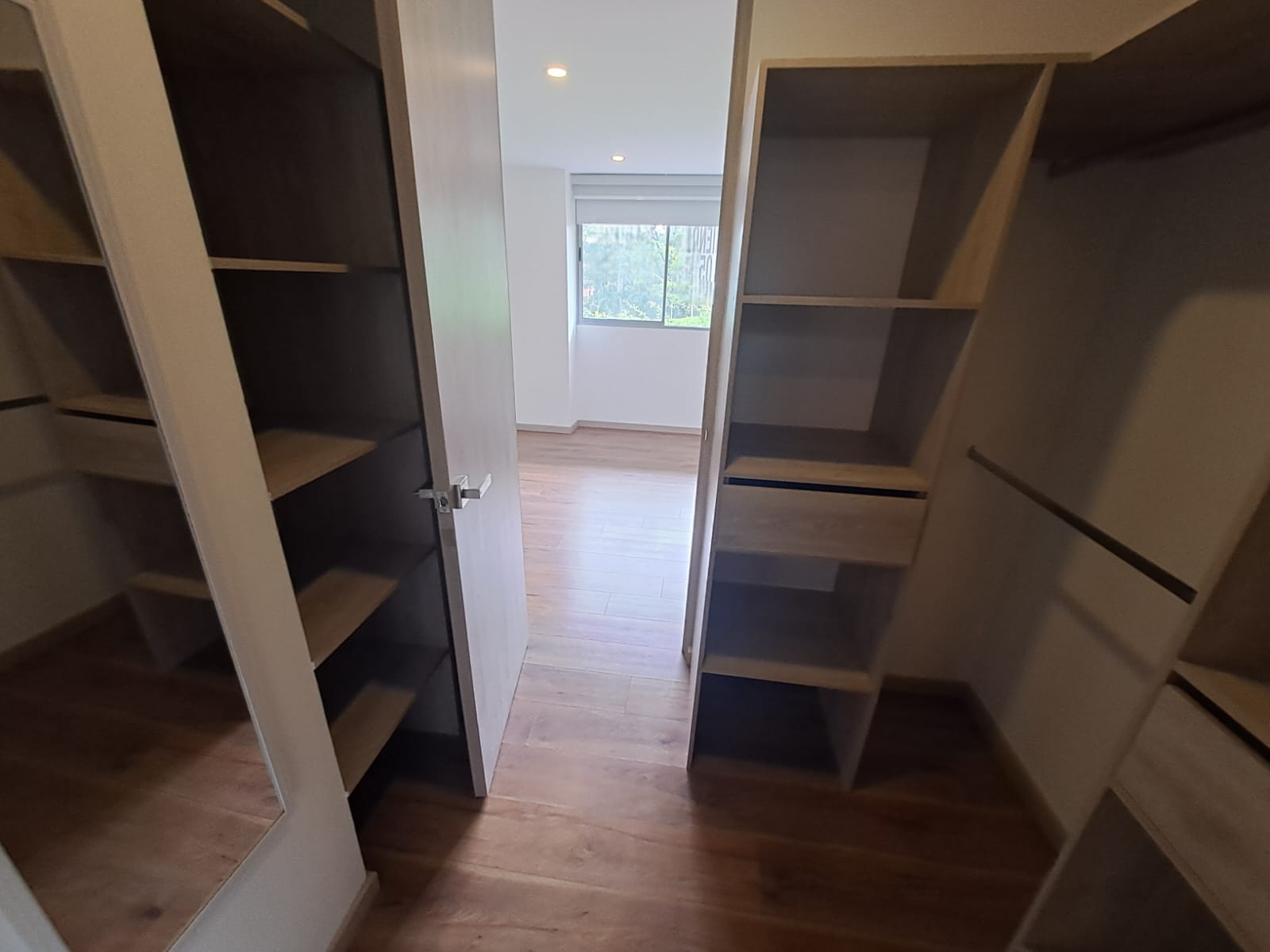ARRIENDO APARTAMENTO POBLADO  LOS BALSOS