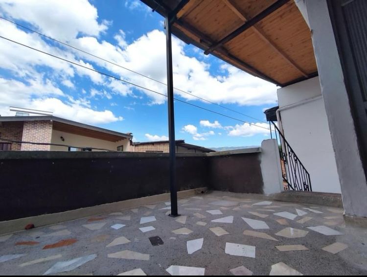 VENTA CASA Y APARTA ESTUDIO EN BELEN LAS VIOLETAS