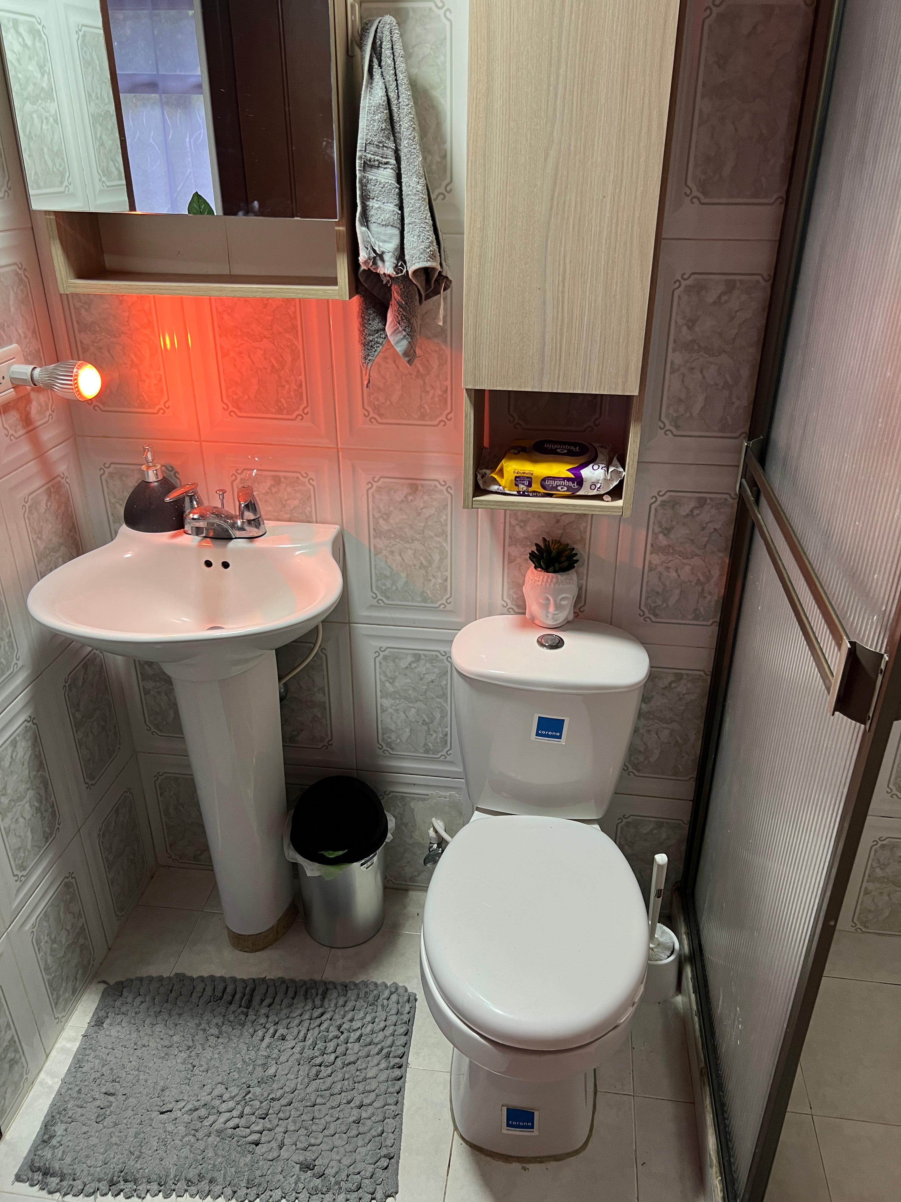 ARRIENDO APARTAESTUDIO AMOBLADO EN EL POBLADO