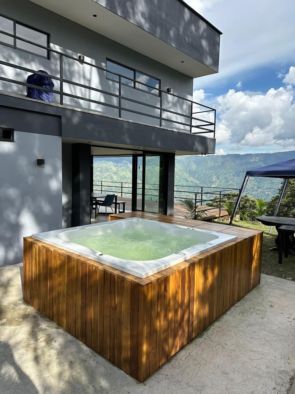 CASA FINCA EN VENTA UBICADO EN GIRARDOTA