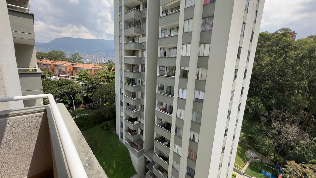 ARRIENDO APARTAMENTO EN RODEO ALTO