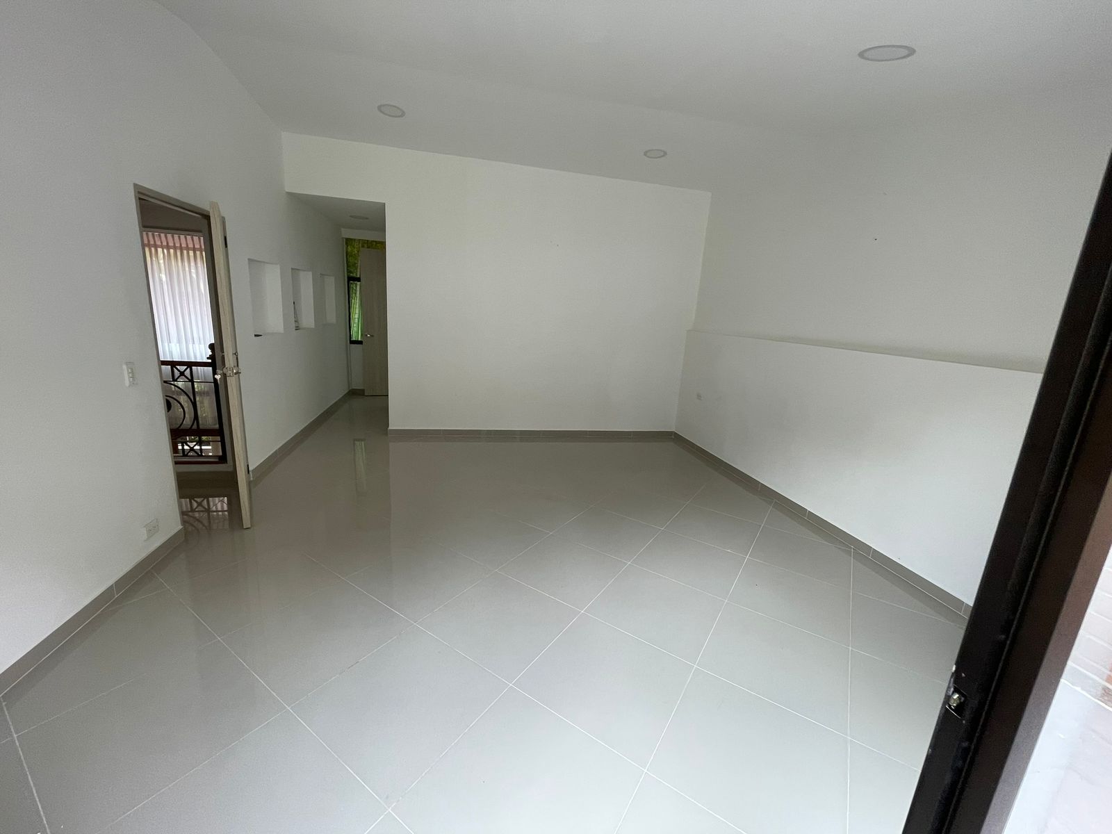 ARRIENDO CASA EN EL POBLADO EL TESORO