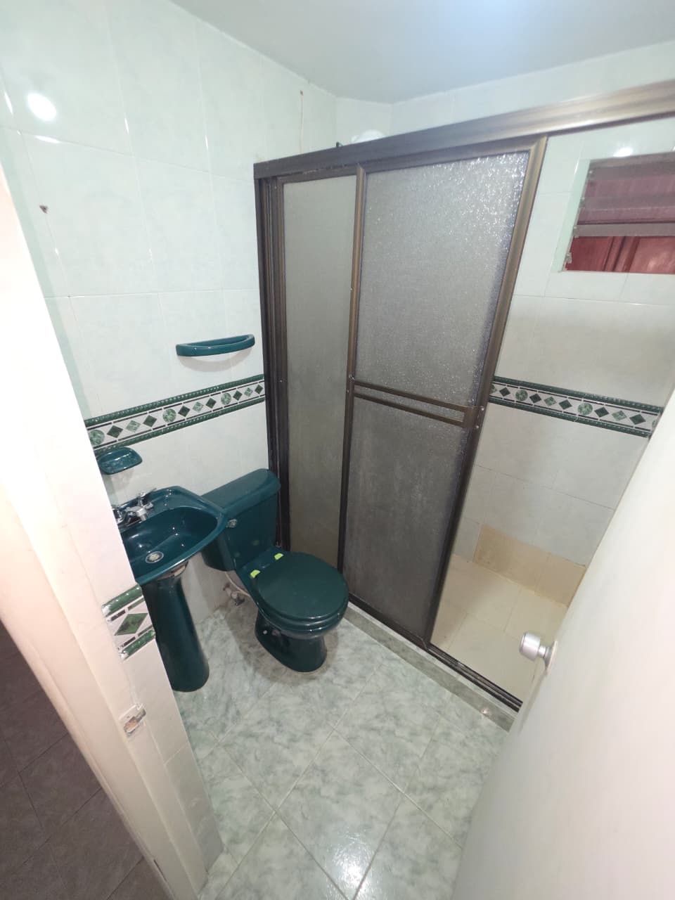ARRIENDO APARTAMENTO EN LA AMERICA