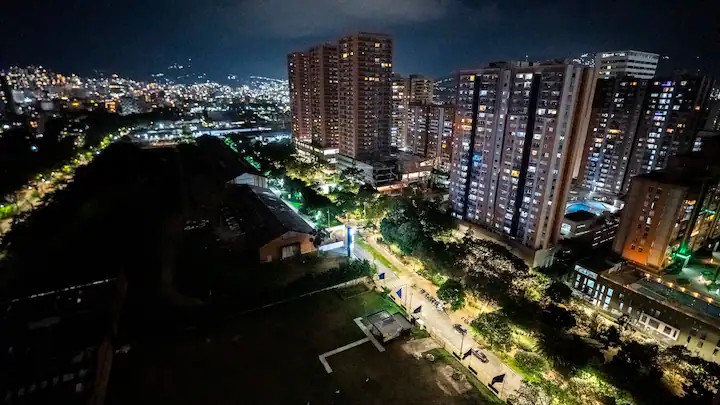 ARRIENDO APARTA ESTUDIO TIPO LOFT AMOBLADO EN CIUDAD DEL RIO