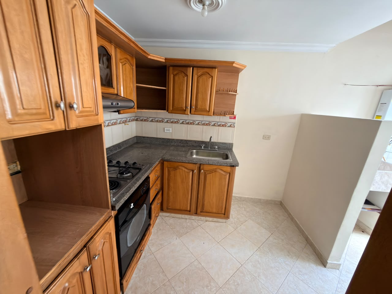 ARRIENDO APARTAMENTO DUPLEX EN EL VELODROMO