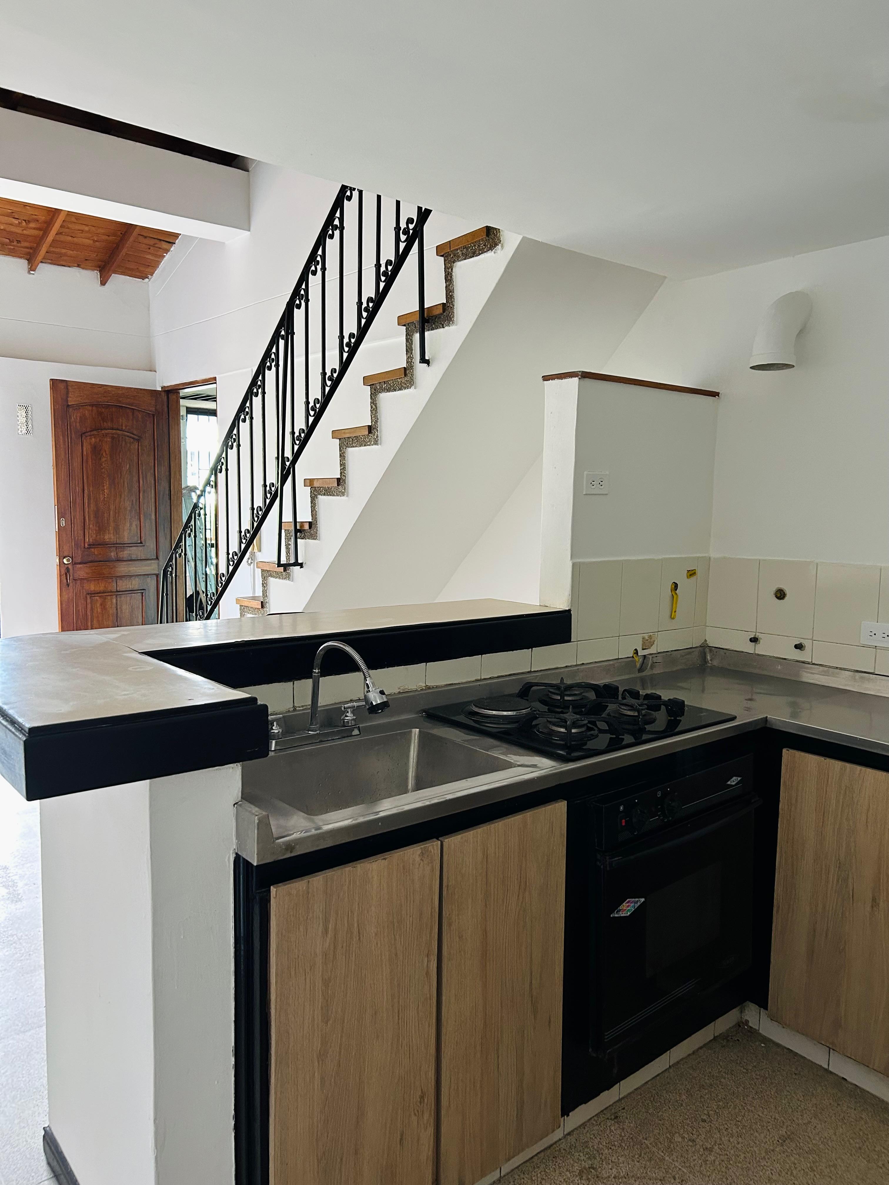 Arriendo apartamento duplex en simon bolivar