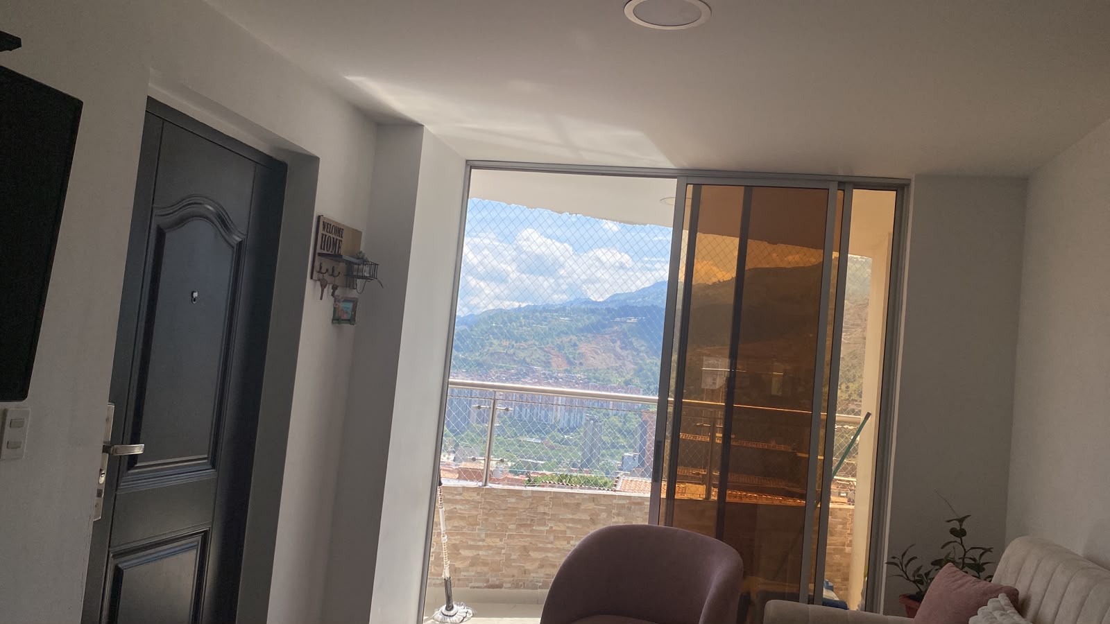 VENDO APARTAMENTO EN FLORENCIA BELLO