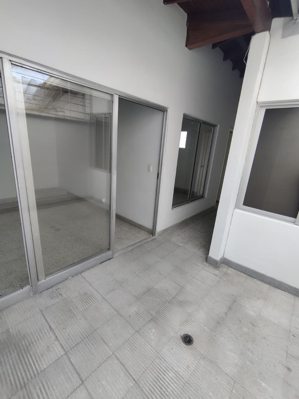 Arriendo casa en simón bolívar