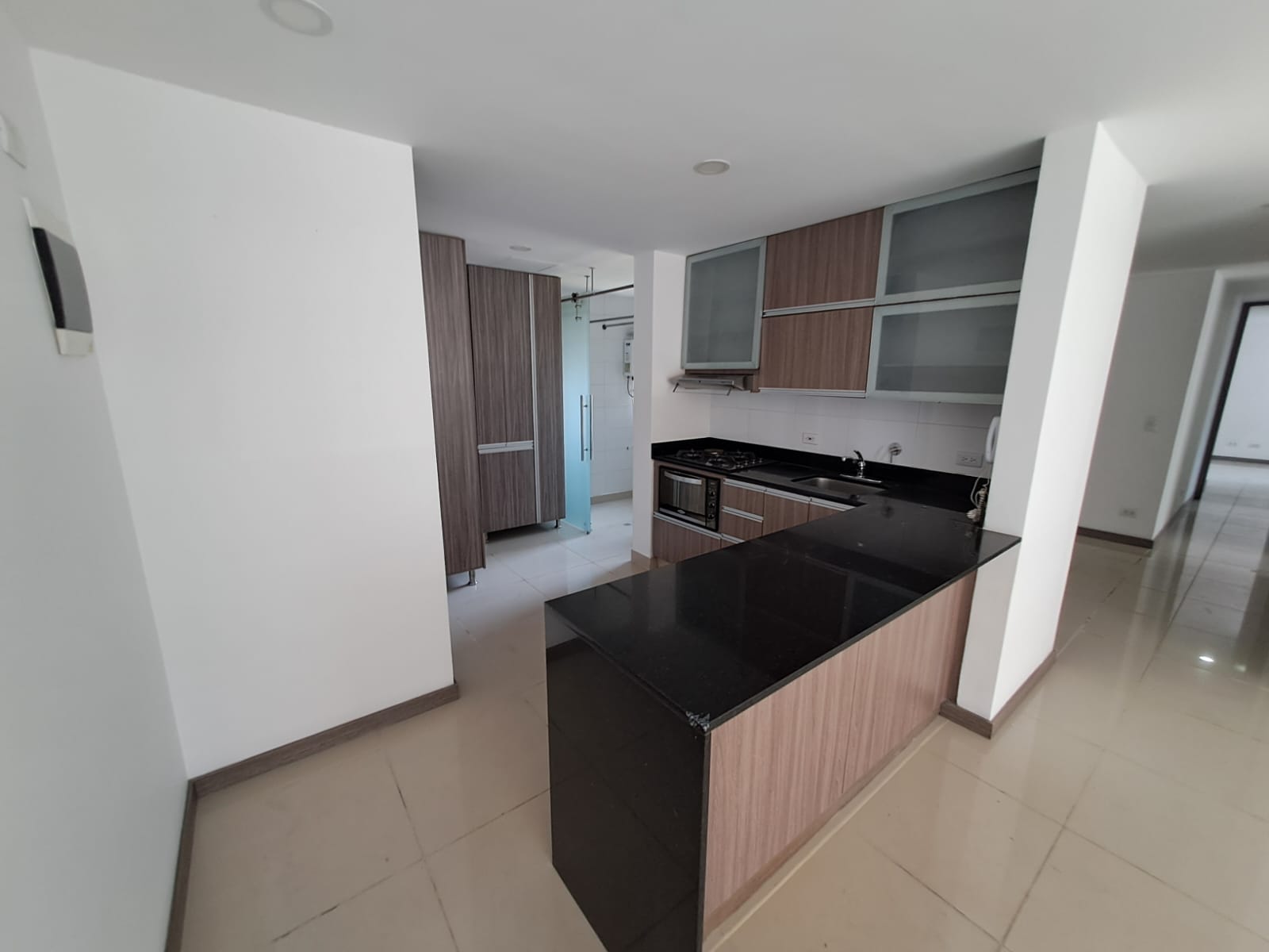 ARRIENDO APARTAMENTO CIUDAD DEL RIO
