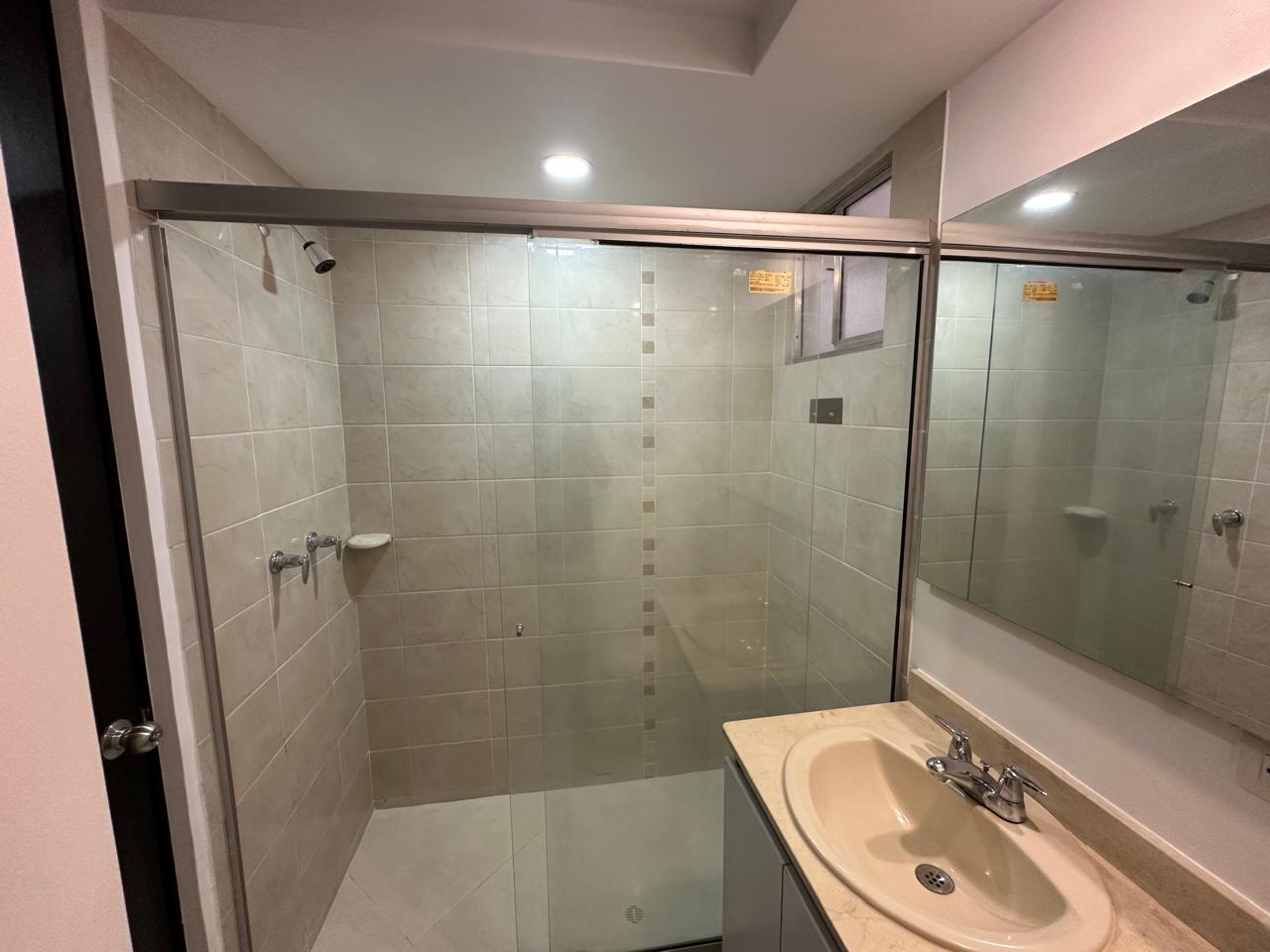 ARRIENDO APARTAMENTO CIUDAD DEL RIO