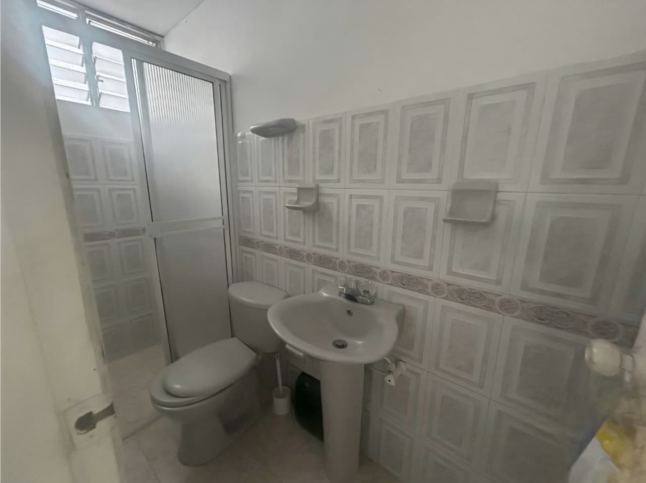 ARRIENDO CASA EN CALASANZ PARTE BAJA