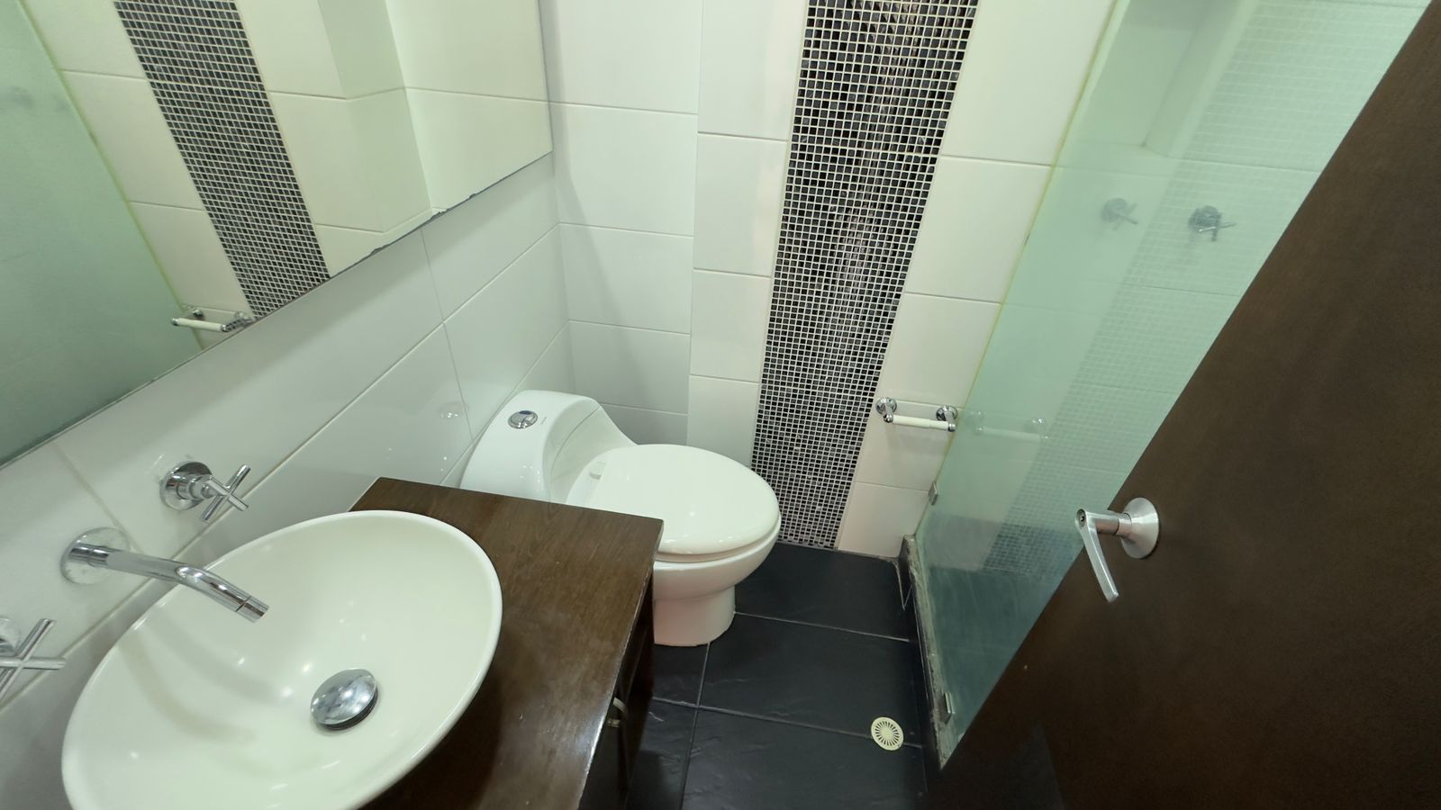 ARRIENDO APARTAMENTO EN EL POBLADO LA FRONTERA