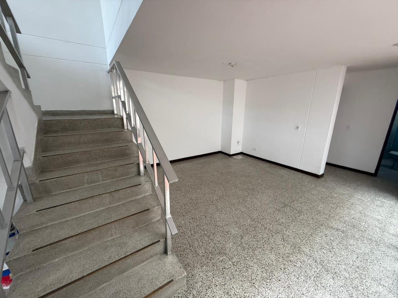 ARRIENDO CASA EN SANTA MONICA