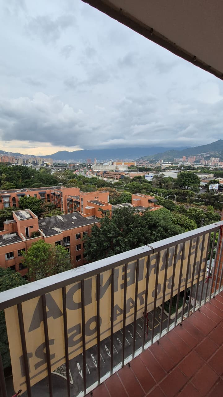 ARRIENDO APARTAMENTO EN EL POBLADO