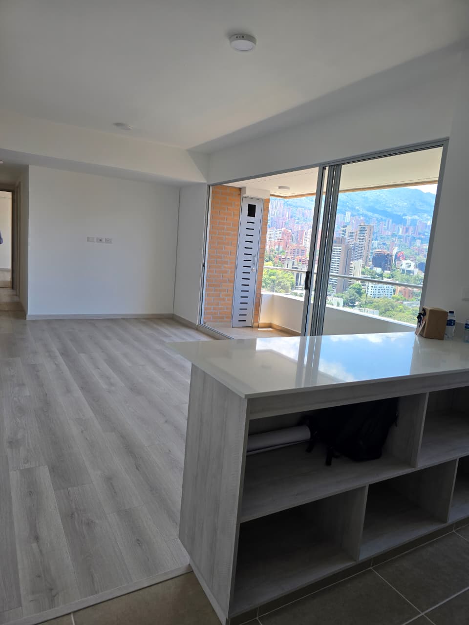 ARRIENDO APARTAMENTO EN CUIDAD DEL RIO