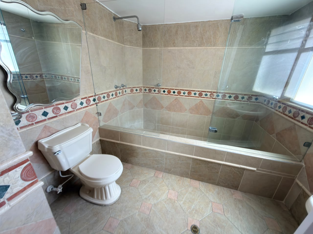 ARRIENDO APARTAMENTO DUPLEX EN EL VELODROMO
