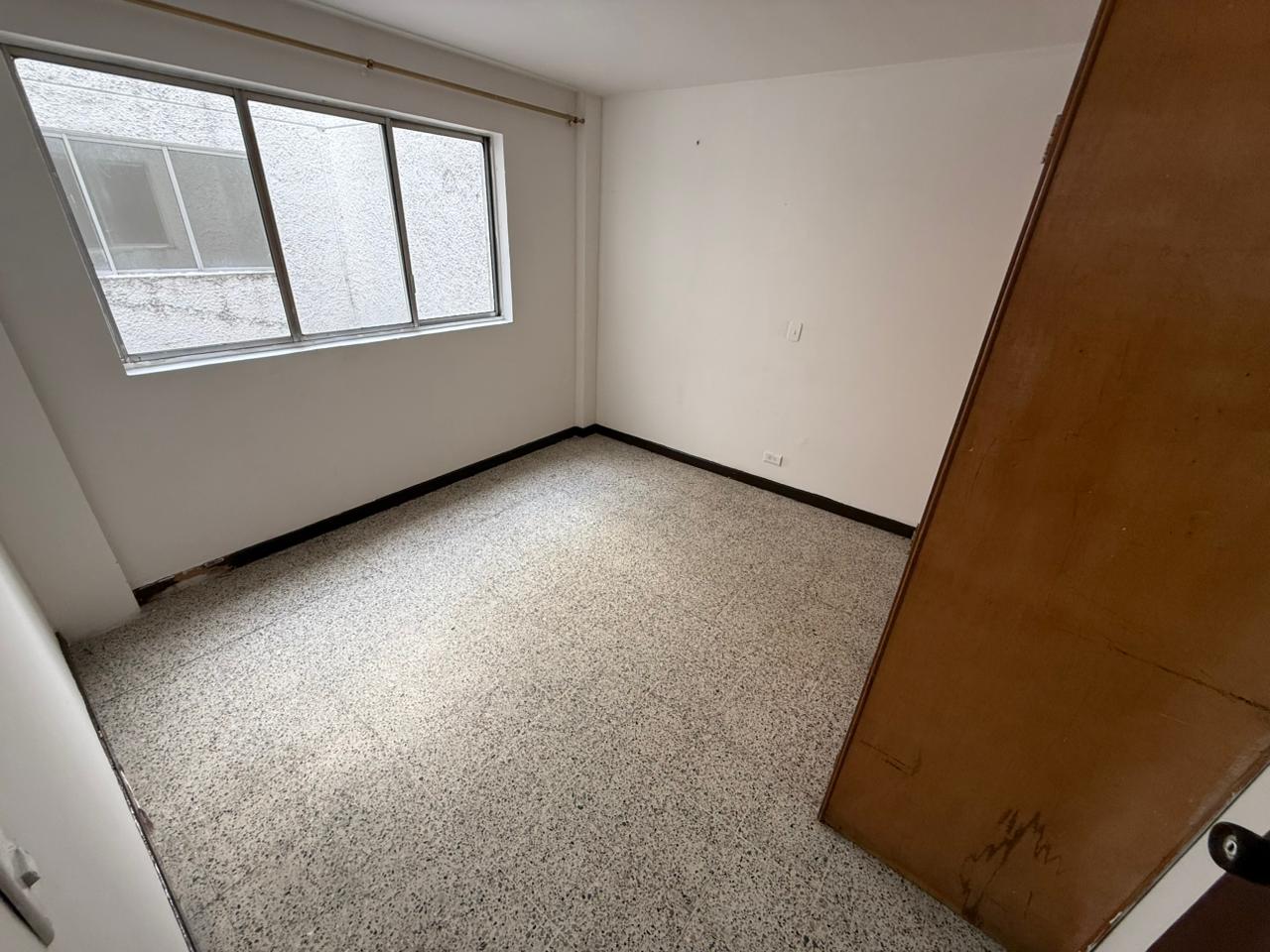 ARRIENDO CASA EN SANTA MONICA