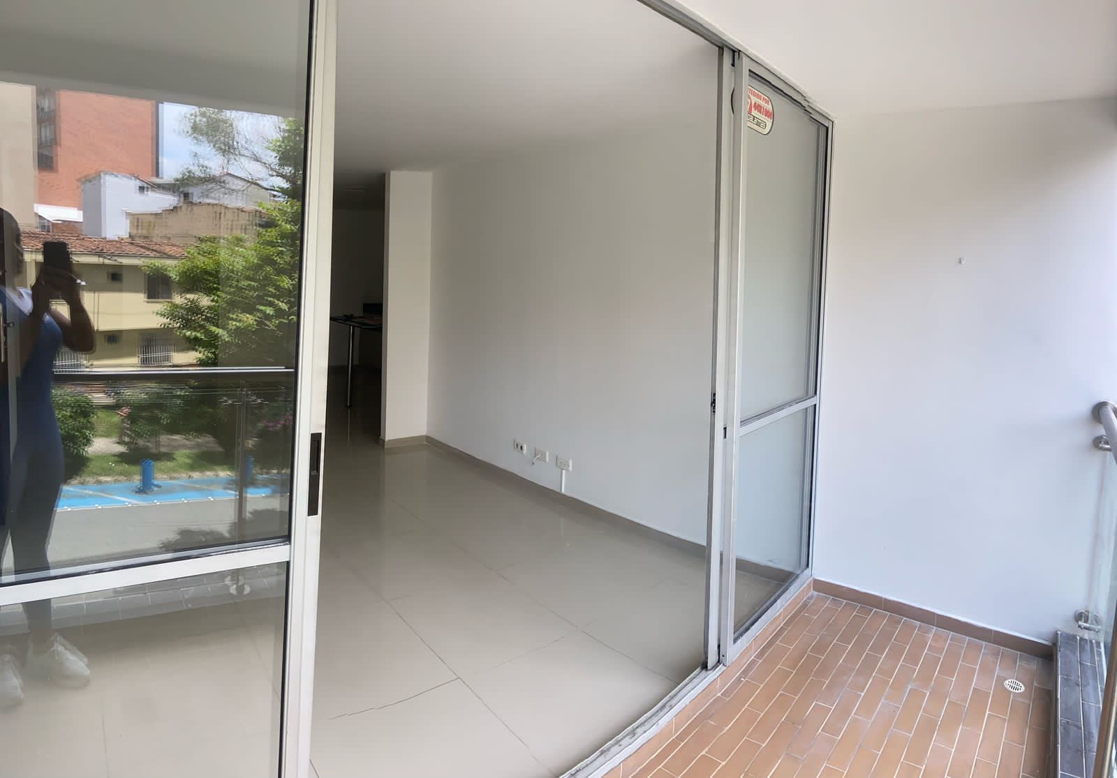 VENDO APARTAMENTO EN EL ESTADIO