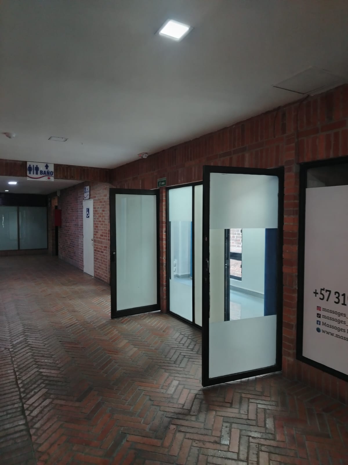 ARRIENDO OFICINA EN EL POBLADO