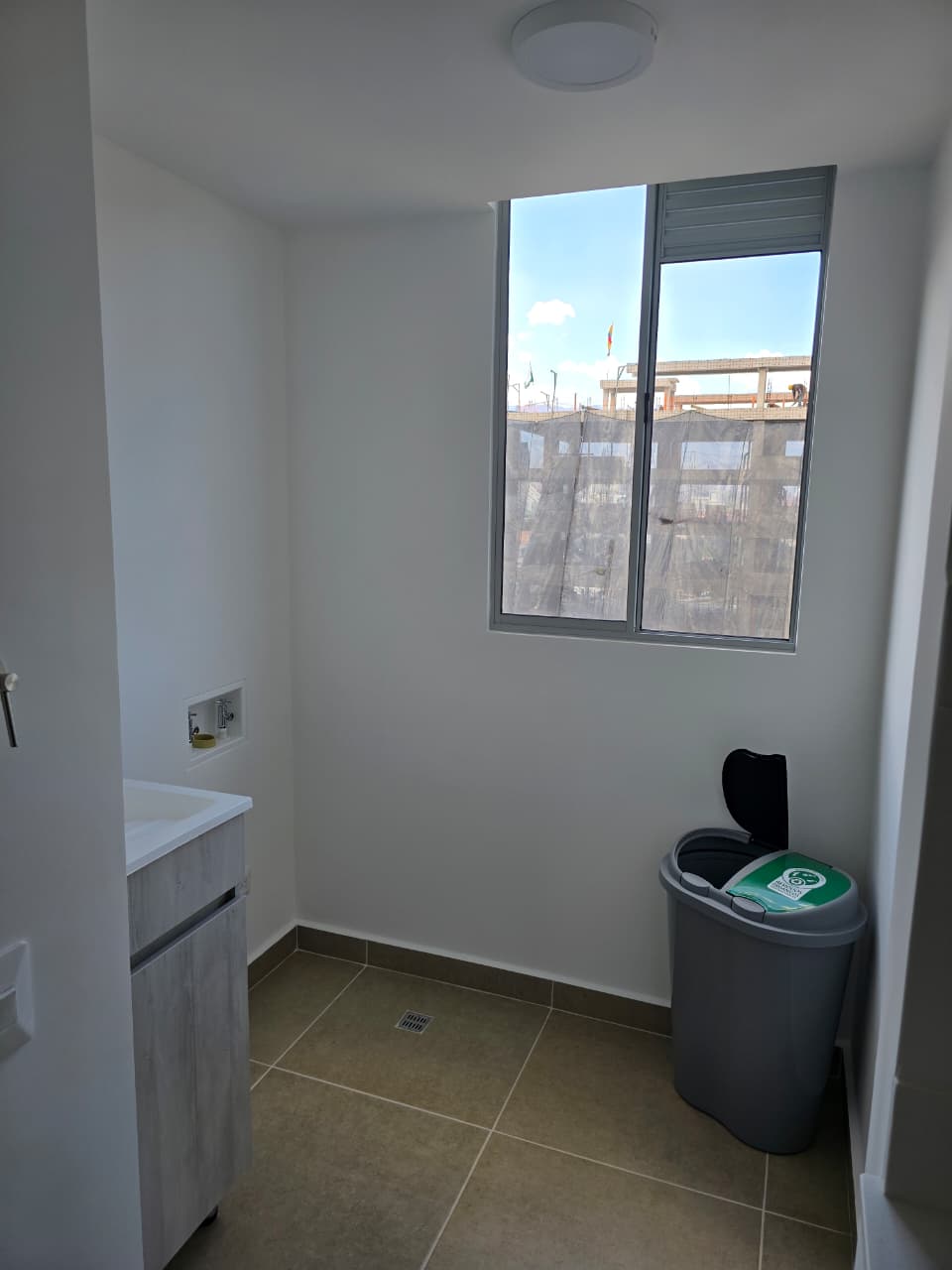 ARRIENDO APARTAMENTO EN CUIDAD DEL RIO