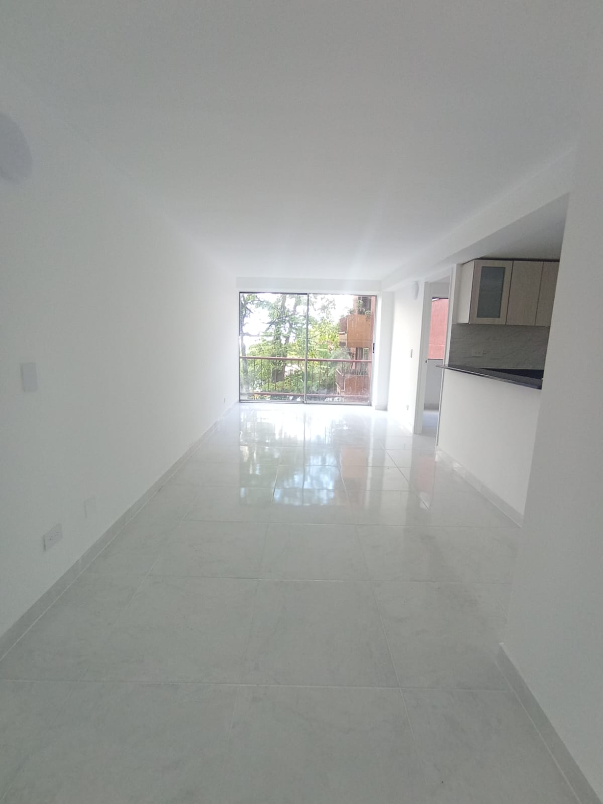 VENDO APARTAMENTO EN ROBLEDO PARTE BAJA