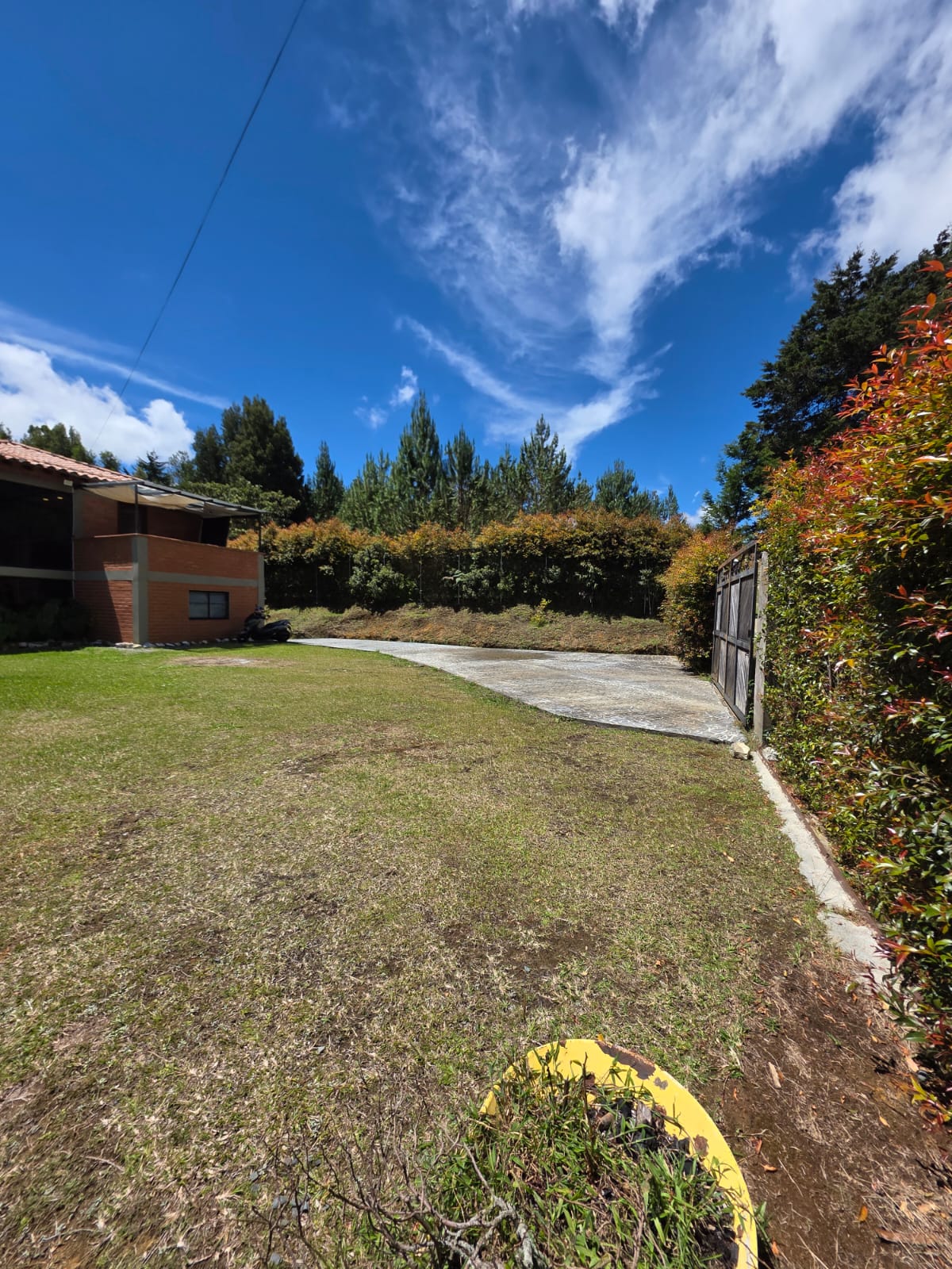 ARRIENDO CASA FINCA EN SANTA ELENA
