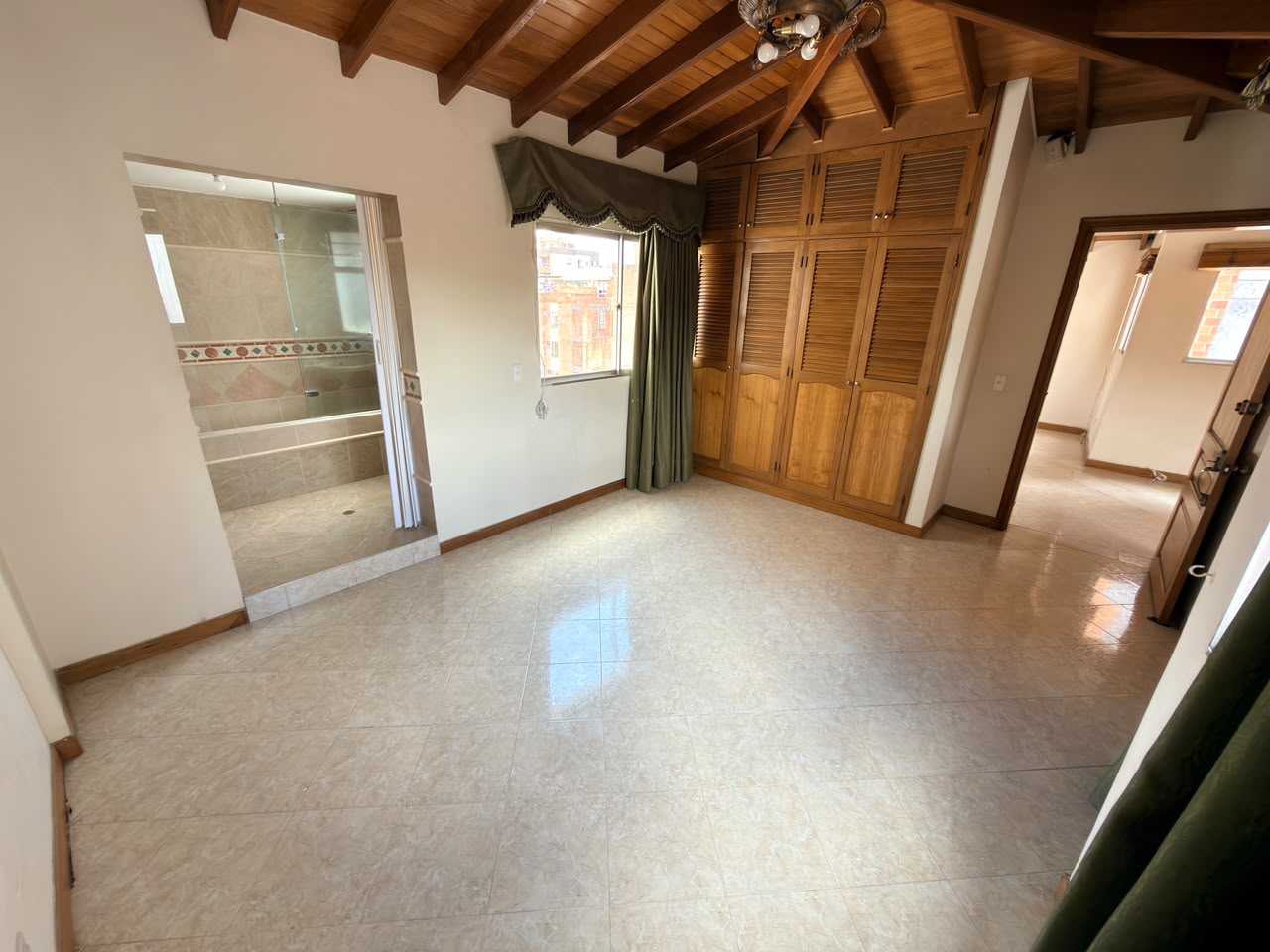 ARRIENDO APARTAMENTO DUPLEX EN EL VELODROMO