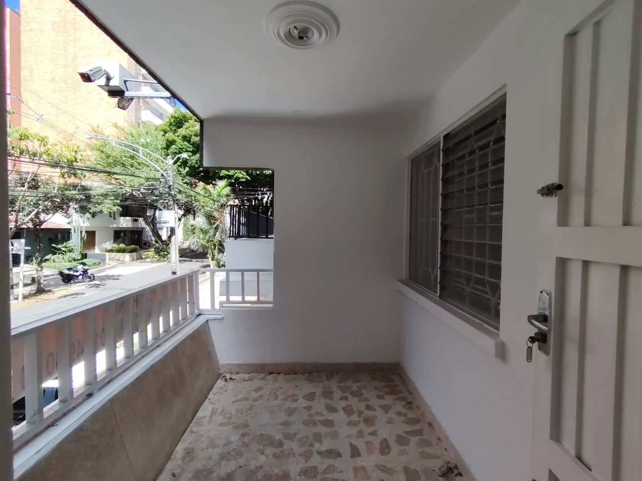 Se arrienda casa en simón bolívar