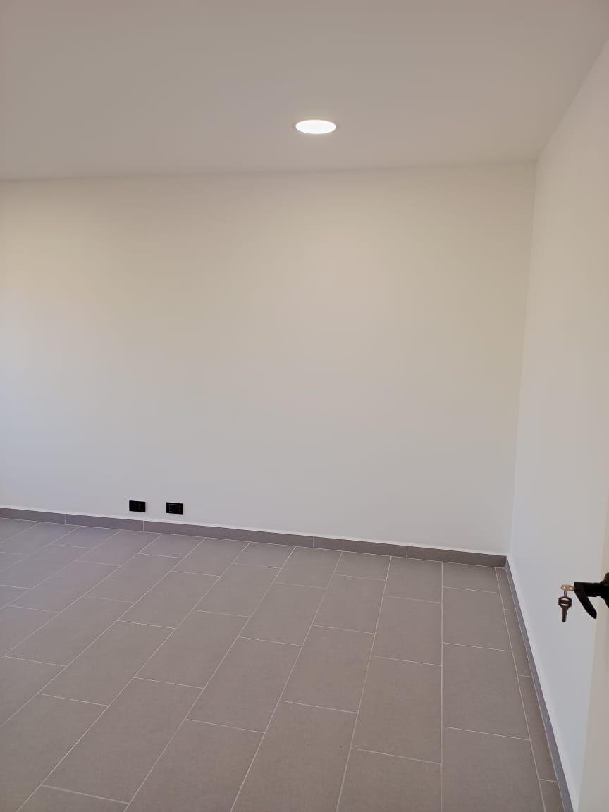 ARRIENDO LOCAL EN SIMON BOLIVAR