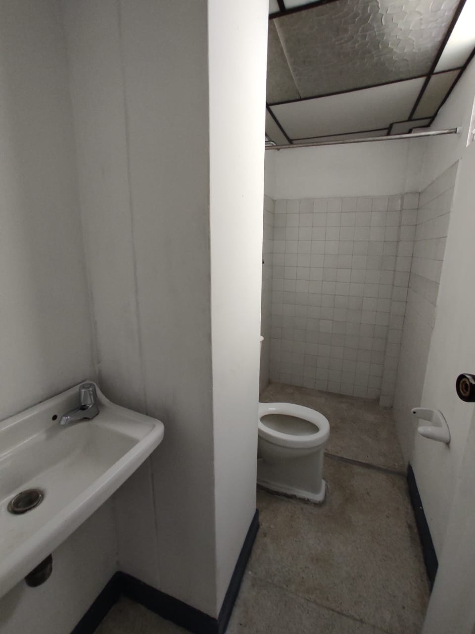 ARRIENDO SEGUNDO PISO  EN LA CASTELLANA