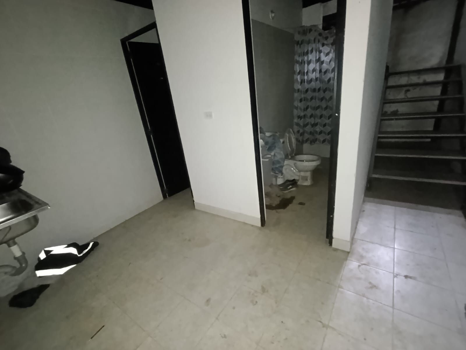 ARRIENDO BODEGA  SALVADOR