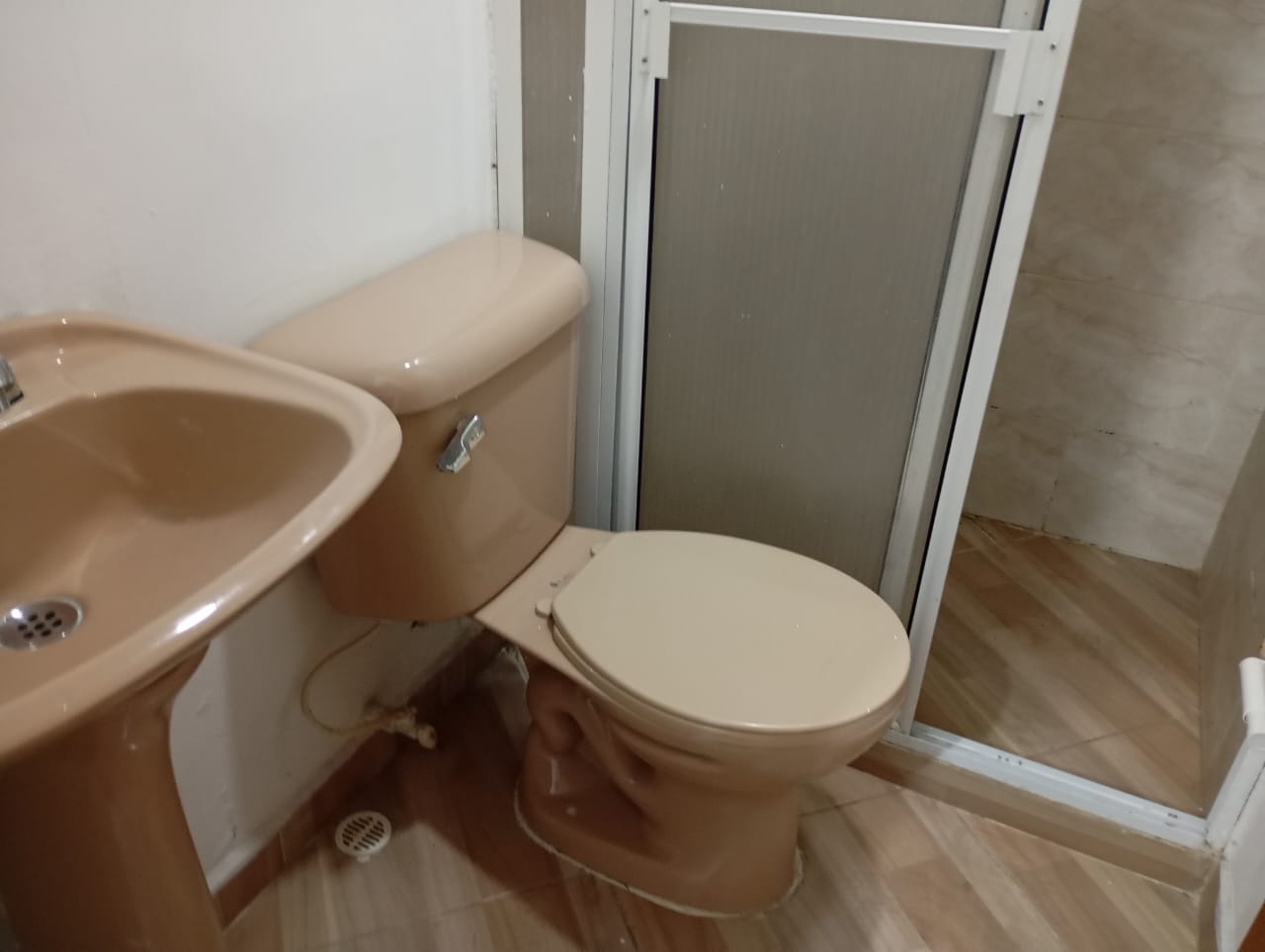 ARRIENDO APARTAESTUDIO BRRIO CRISTOBAL