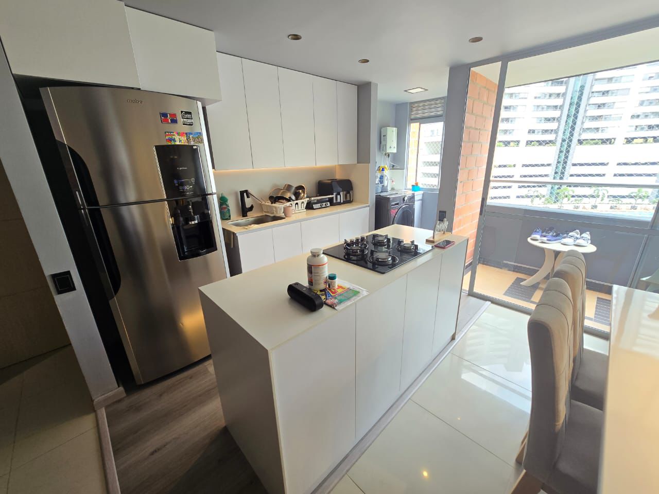 ARRIENDO APARTAMENTO EN LA LOMA DEL INDIO