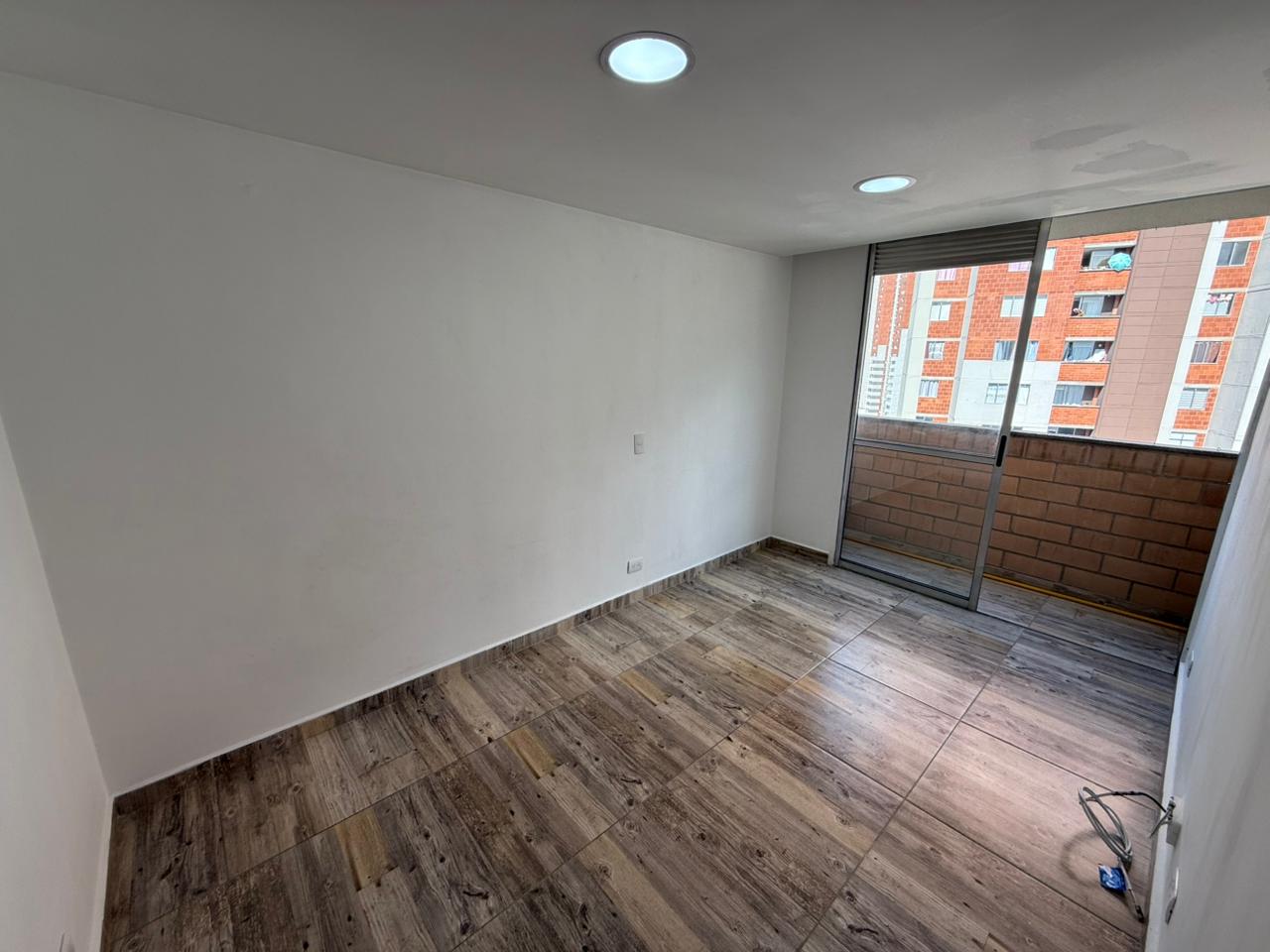 ARRIENDO APARTAMENTO EN ROBLEDO PAJARITO