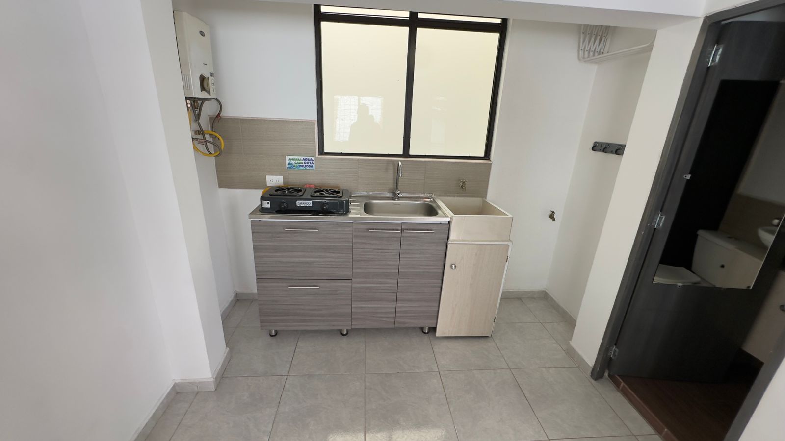 ARRIENDO APARTAESTUDIO EN BELEN LAS MERCEDES