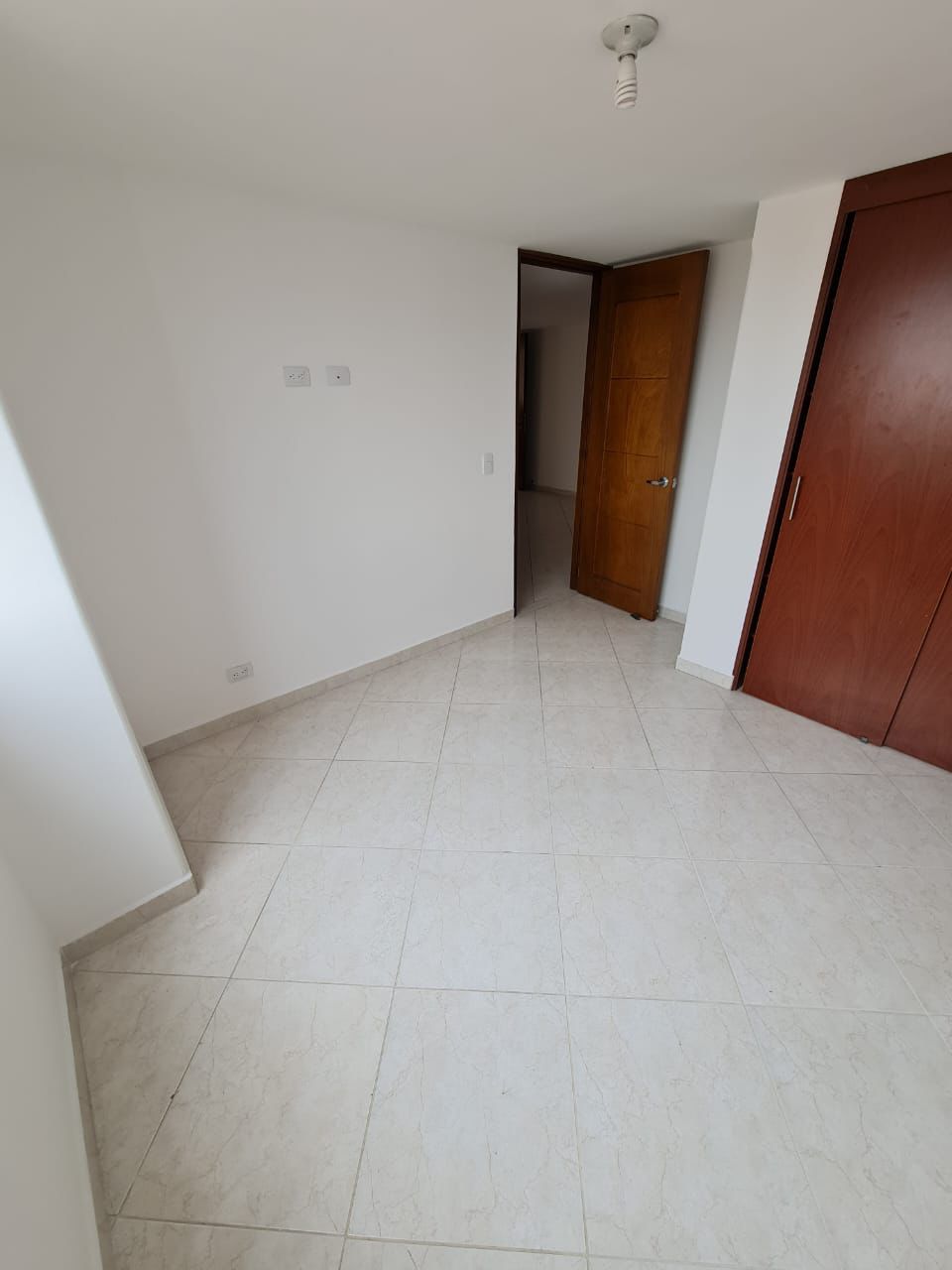 ARRIENDO APARTAMENTO EN LAURELES