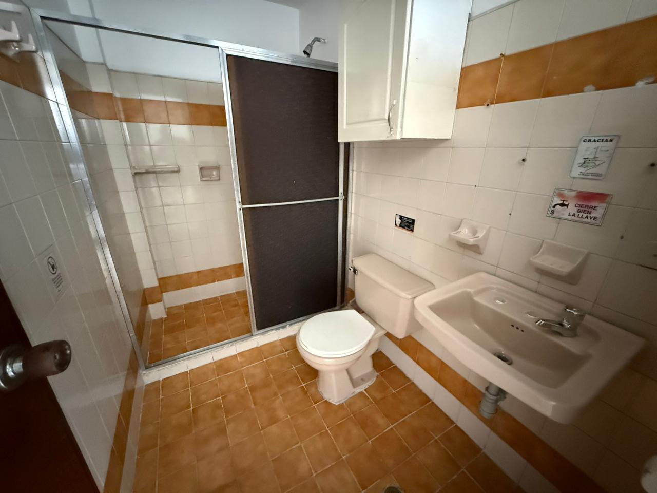 ARRIENDO CASA EN SANTA MONICA