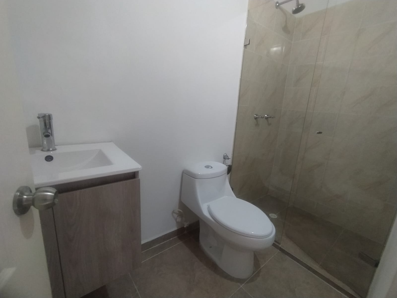 Arriendo Apartaestudio En Laureles
