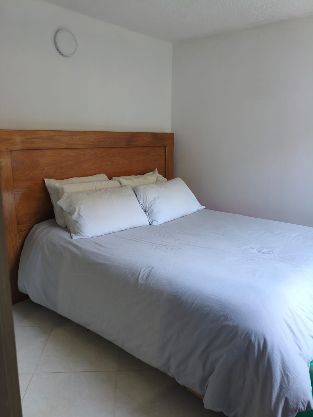 VENDO APARTAMENTO EN LA LOMA DE LOS BERNAL