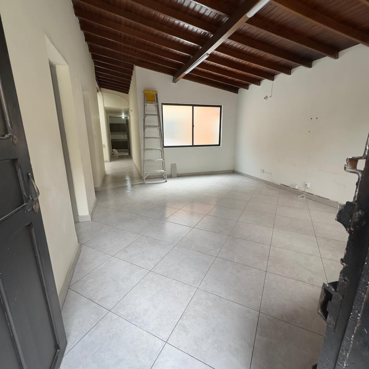 ARRIENDO CASA EN SANTA LUCIA