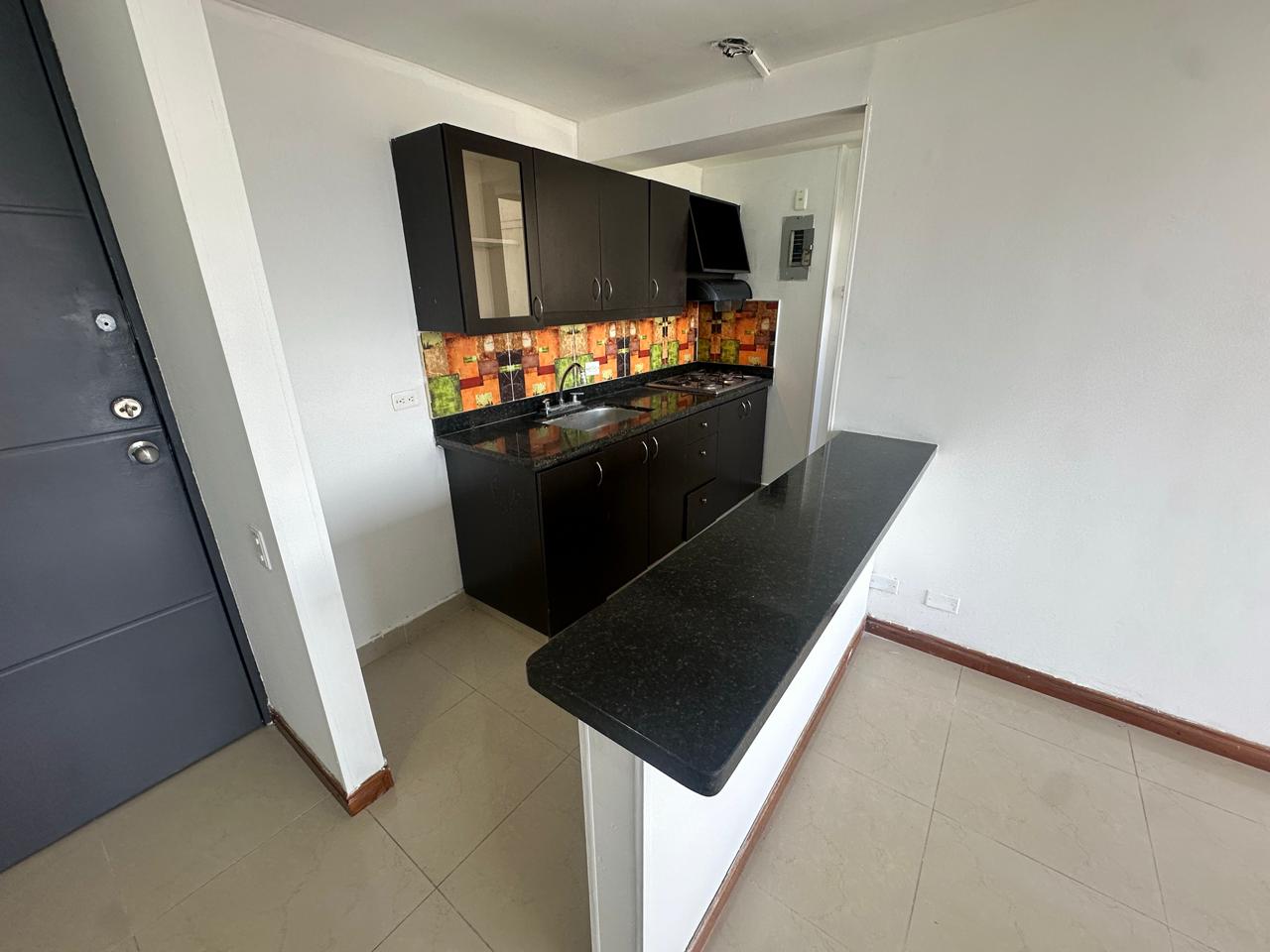 ARRIENDO APARTAMENTO EN LA LOMA DE LOS BERNAL