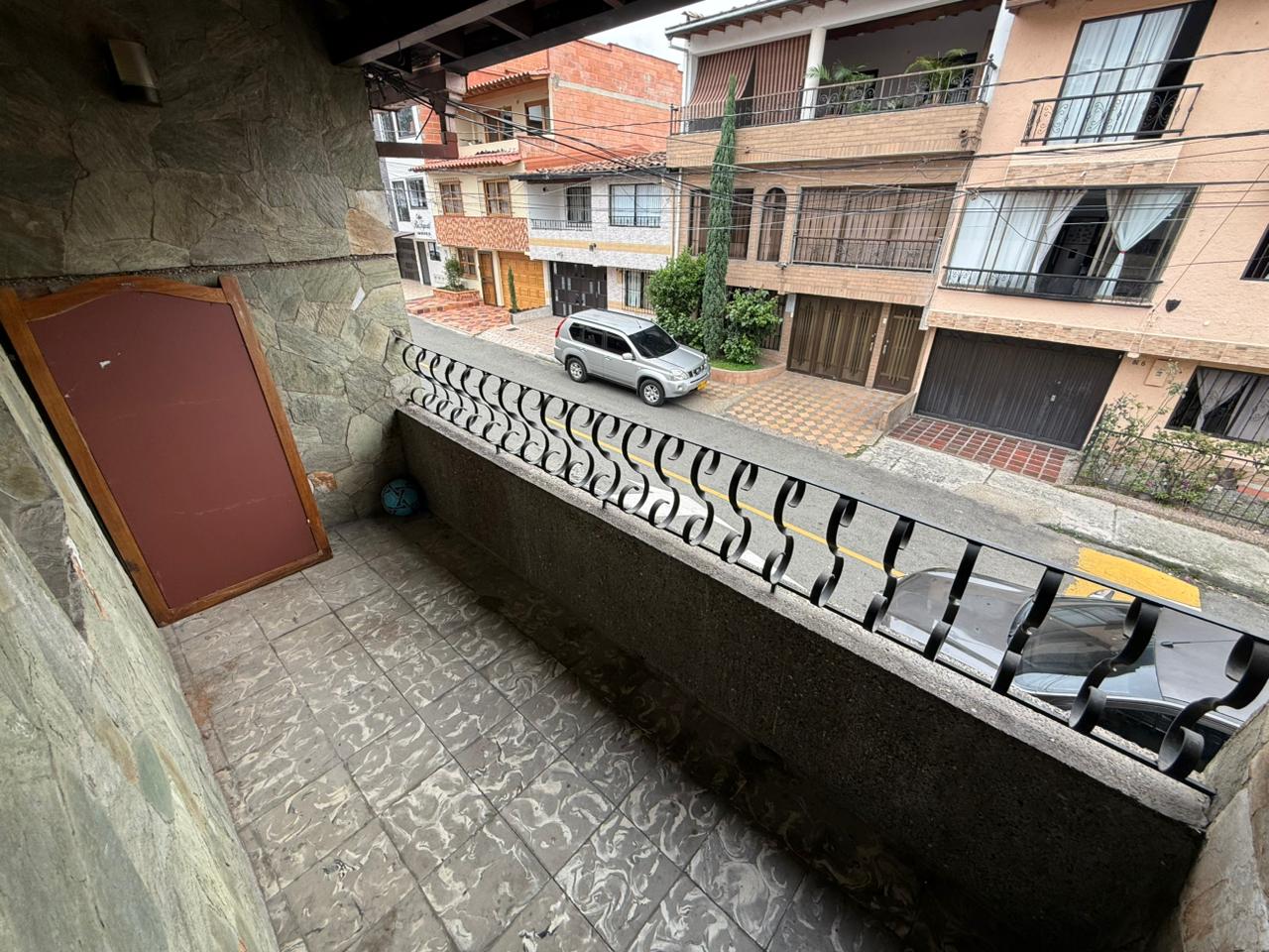 VENDO CASA ESQUINERA EN BELEN LA NUBIA