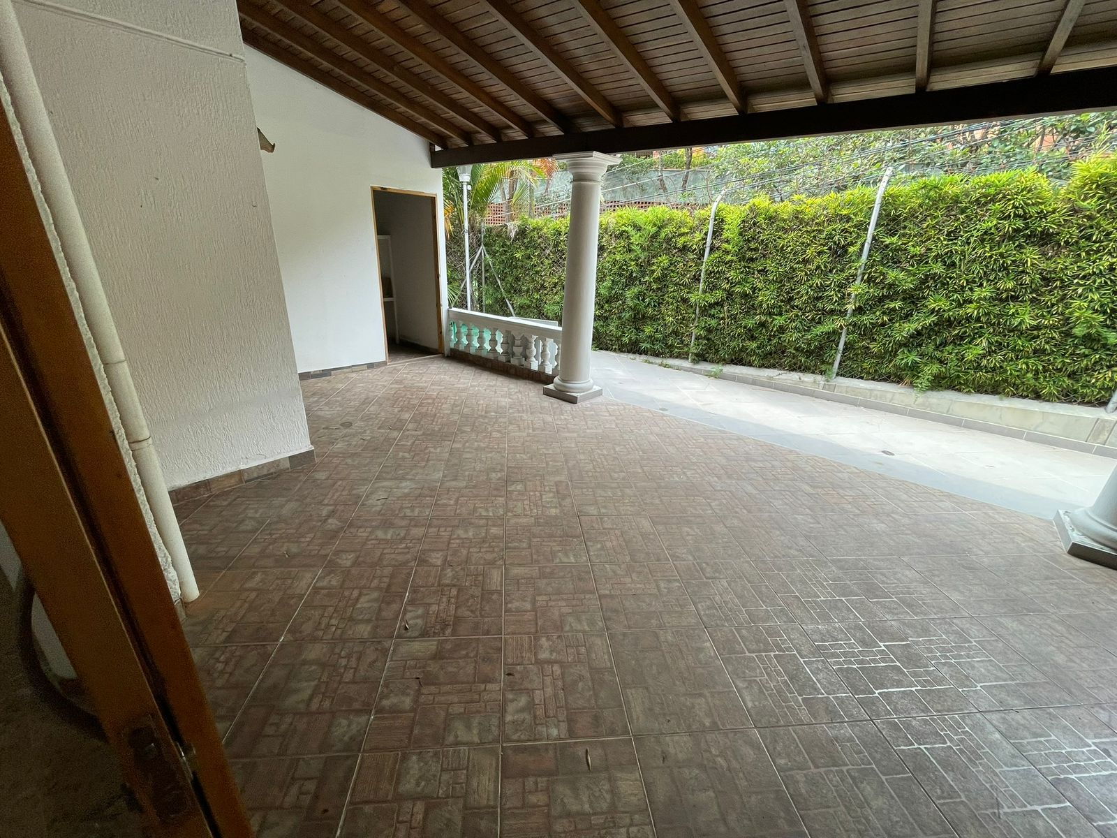 ARRIENDO CASA EN EL POBLADO EL TESORO